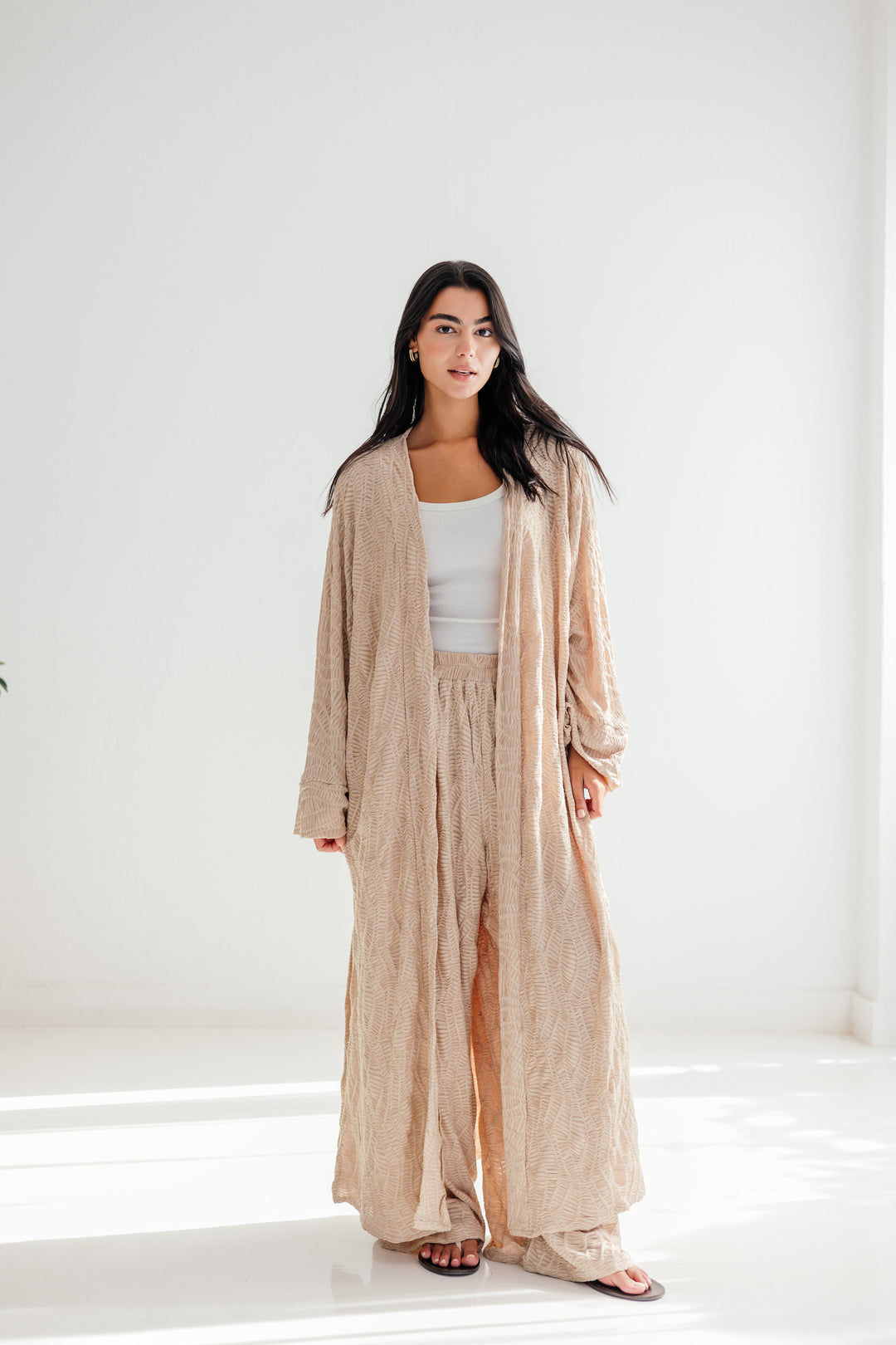 Modest essence in beige