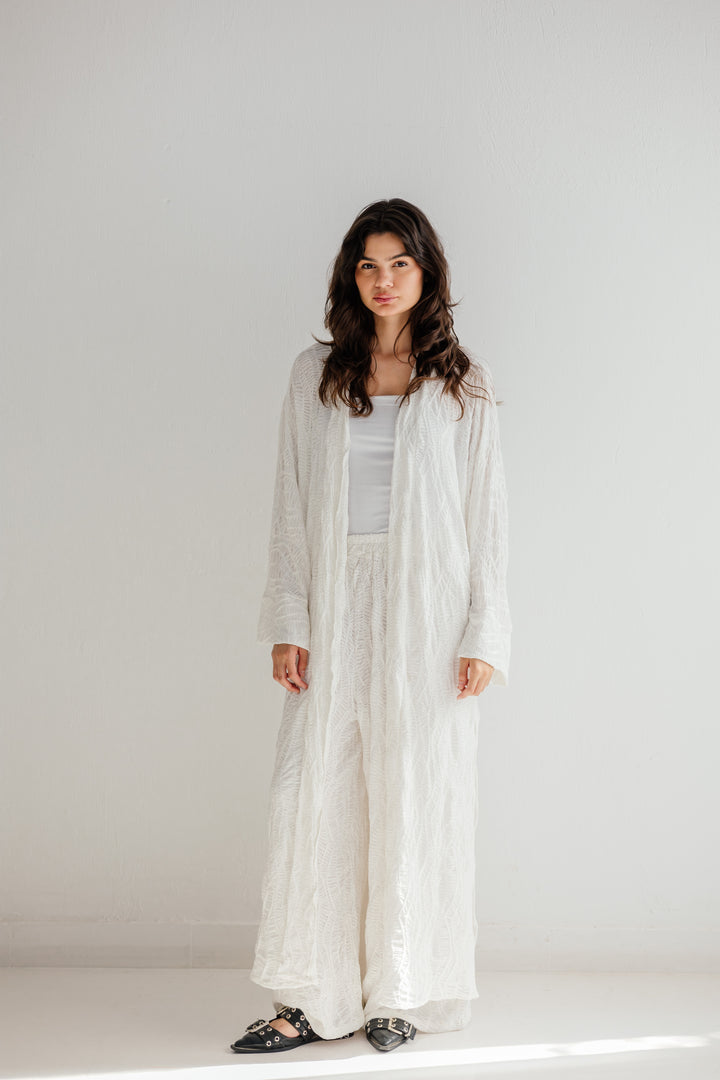 Modest essence in white