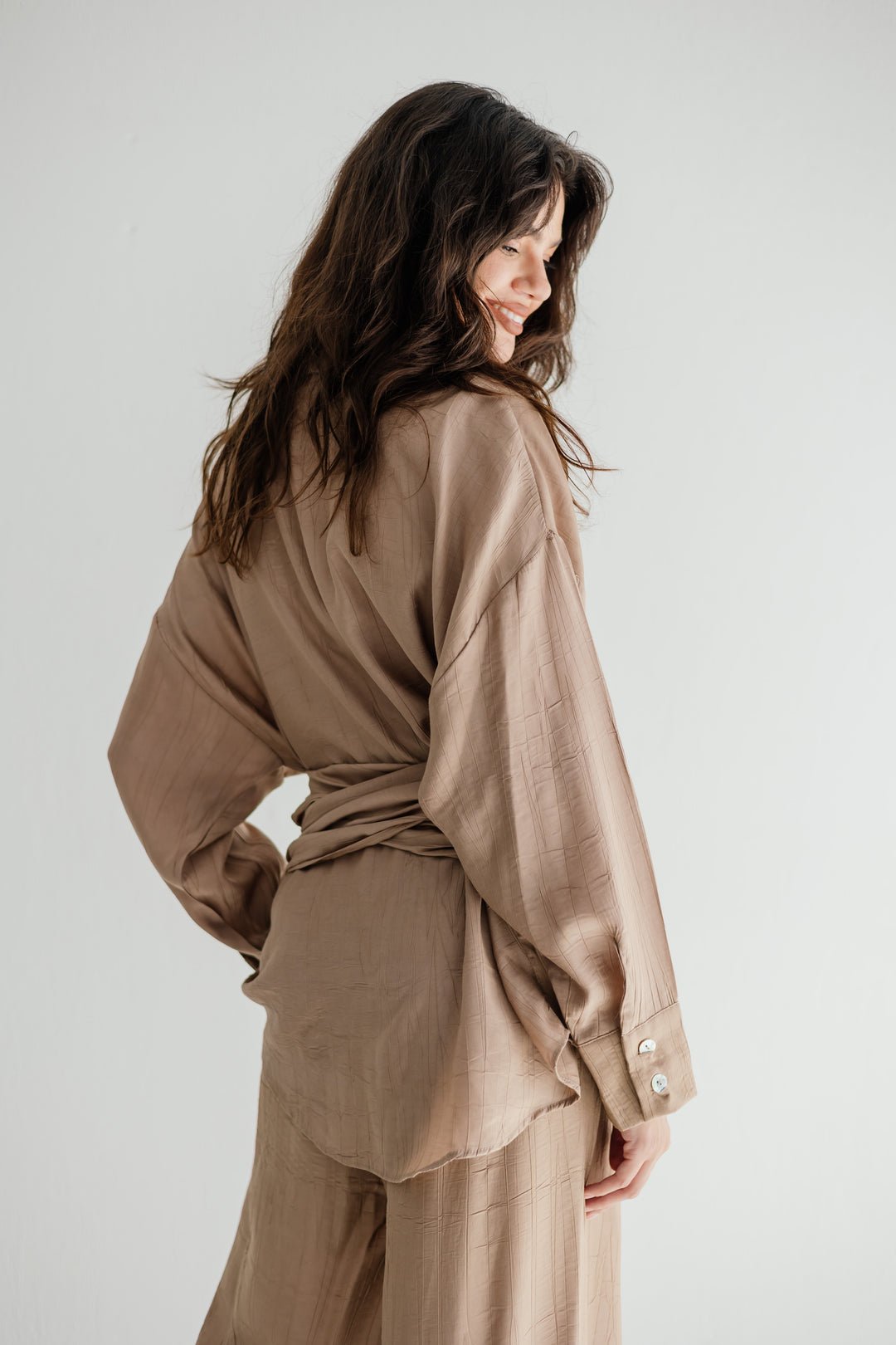 Lily in beige