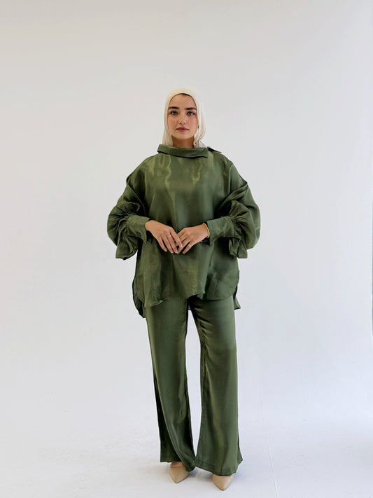 Glorious set-olive