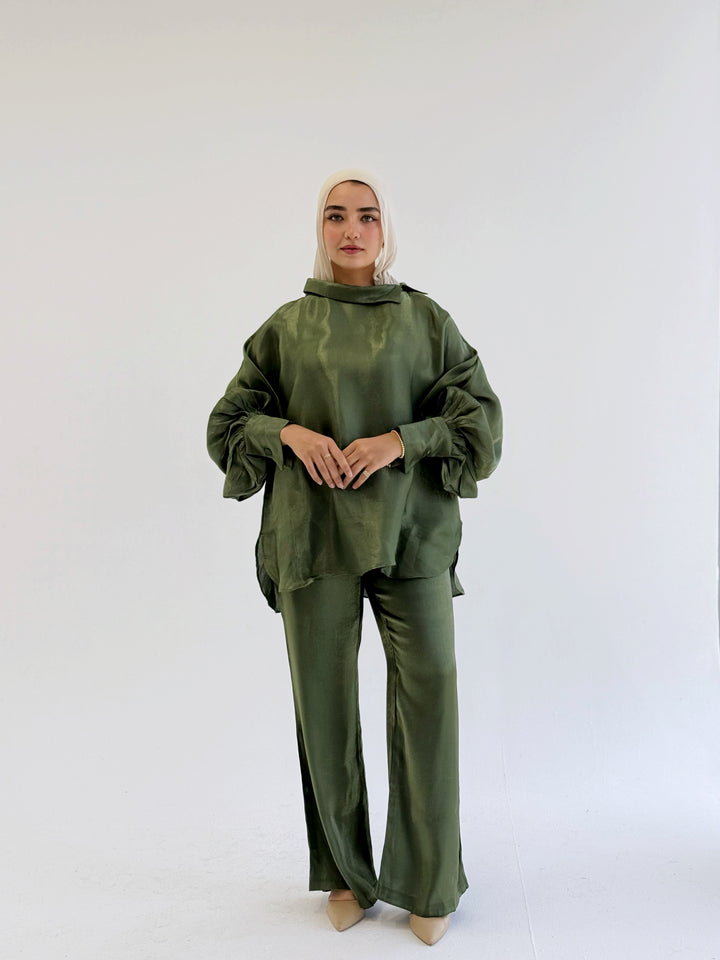 Glorious set-olive