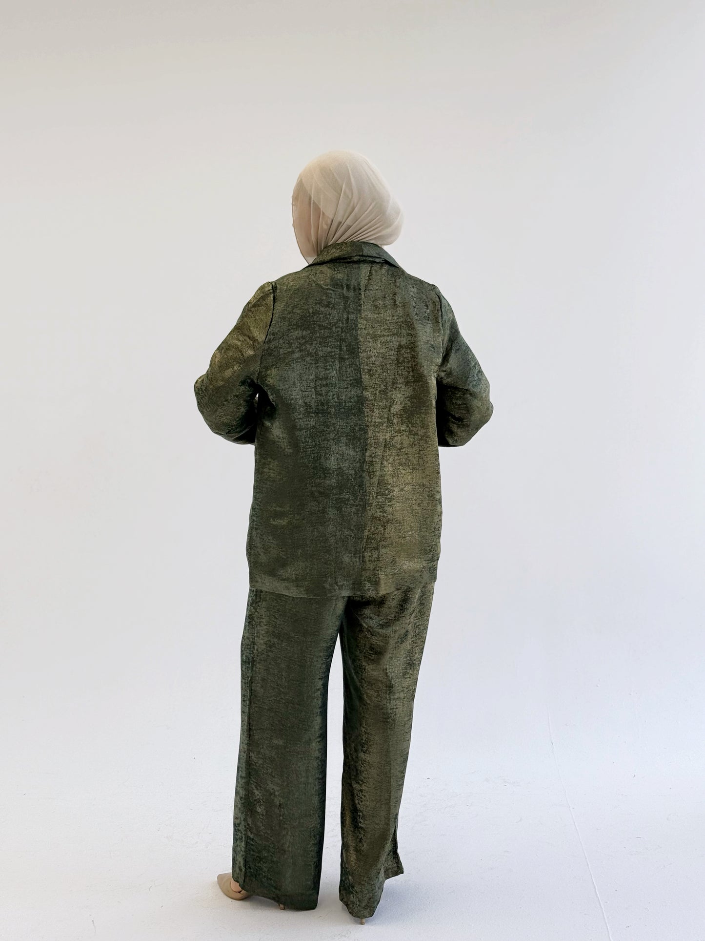 Naya set-olive