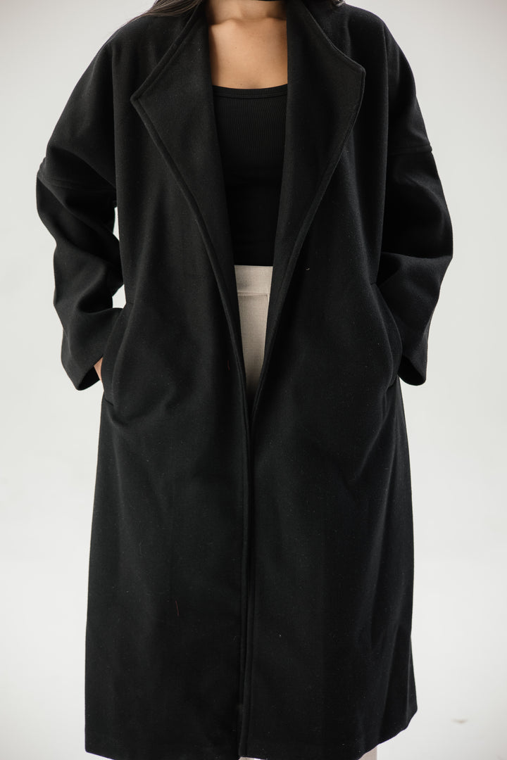 Belted collar coat- black