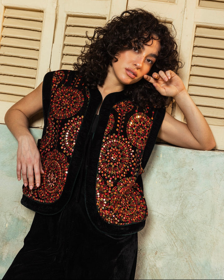 Ghalia Suit in Maroon