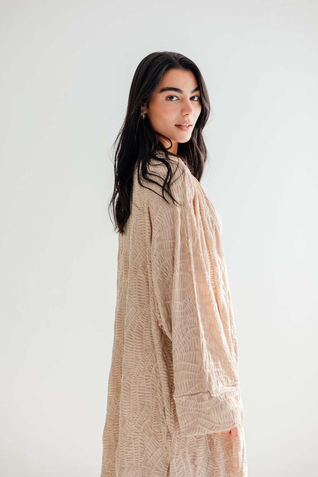 Modest essence in beige