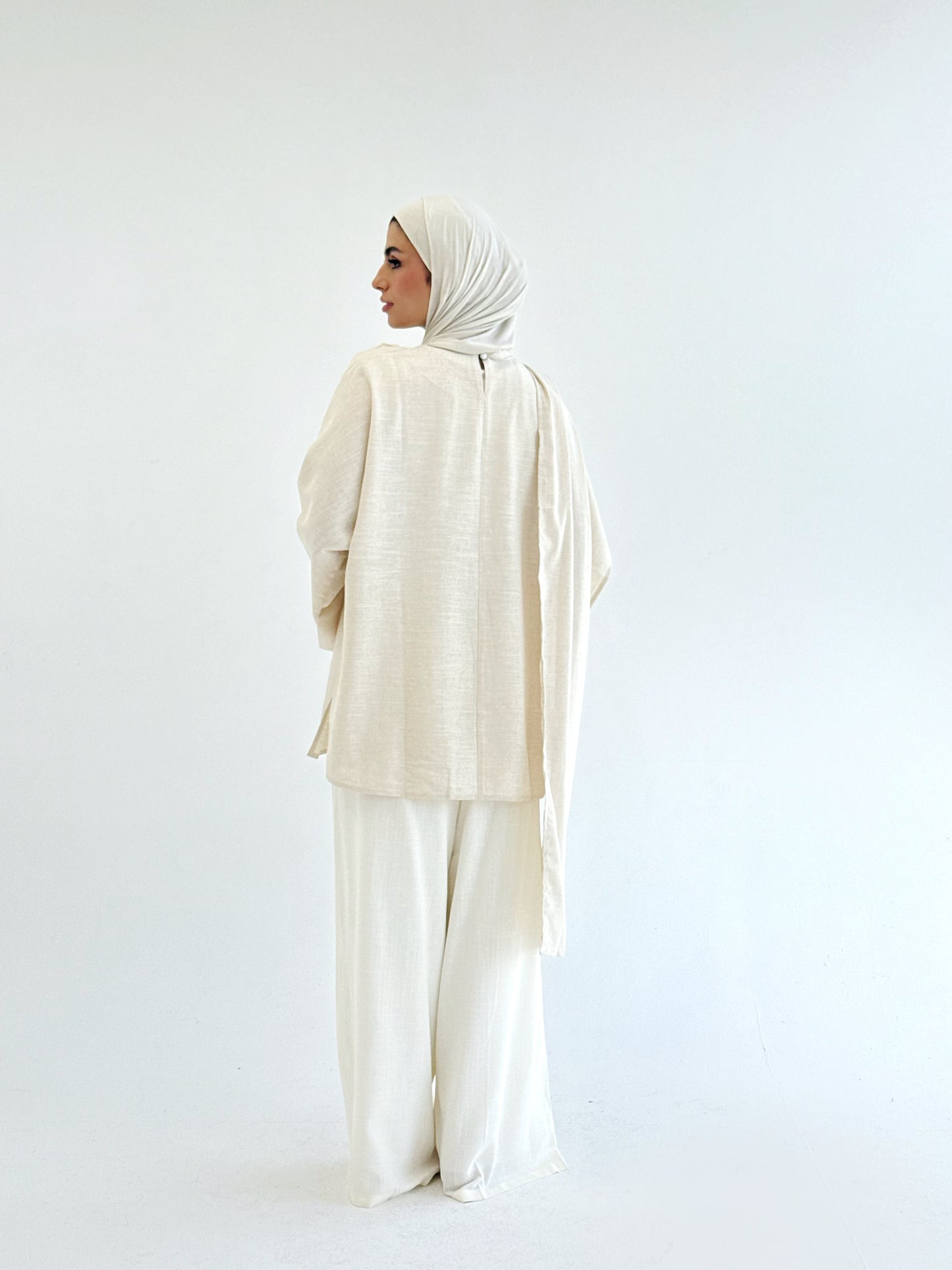 Linen blouse-beige