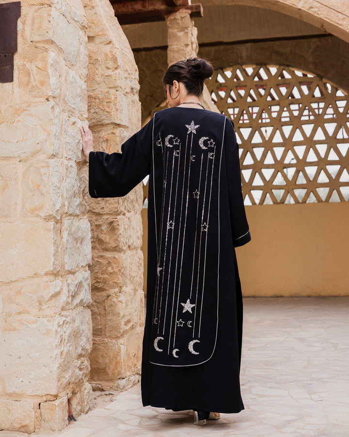 Thoraya in Black